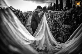   At La Valle Agriturismo, the delicate wedding veil becomes the focus in a portrait that celebrates romance, rustic charm, and the beauty of Italian countryside traditions.
